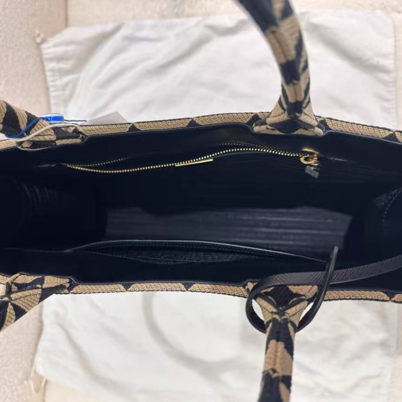 PRADA Symbole 托特包 39*31cm 99新 配件塵袋-5