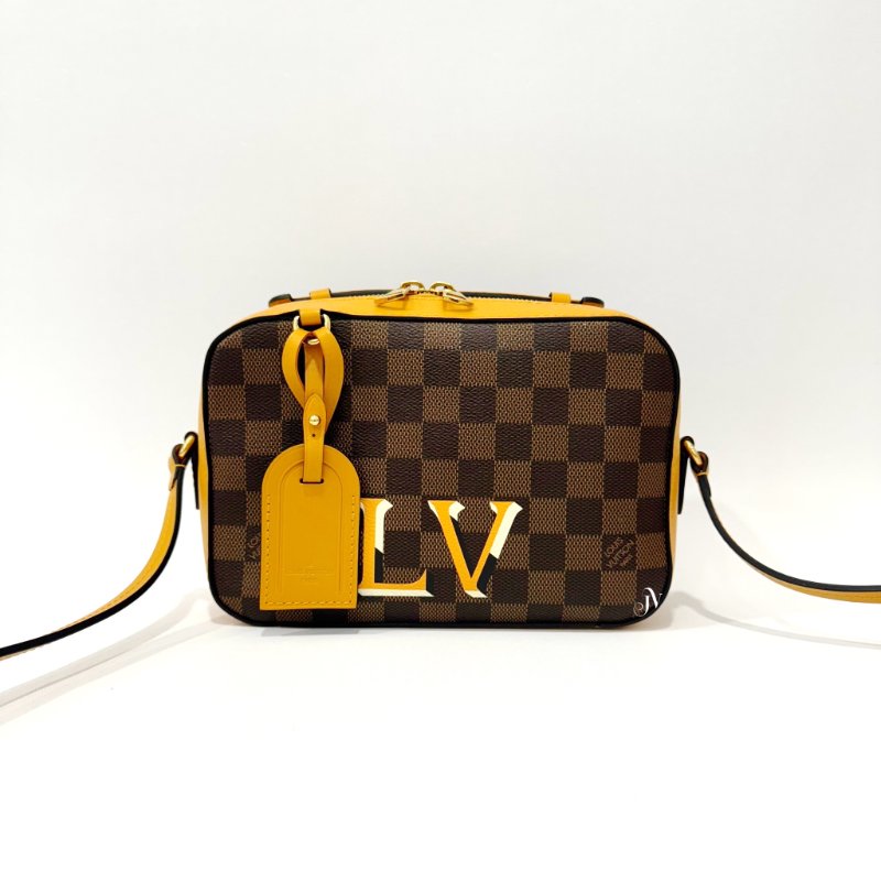 LV咖啡色棋盤格拚芥黃拉鍊相機包-1
