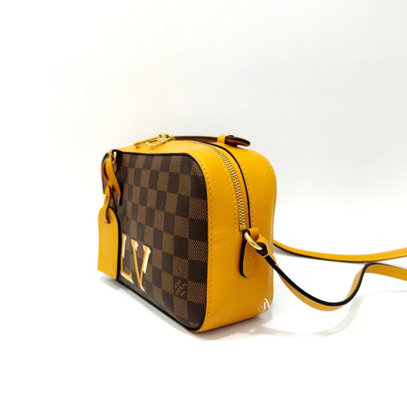 LV咖啡色棋盤格拚芥黃拉鍊相機包-3