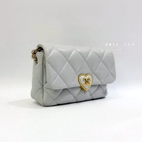 CHANEL  Flap Bag愛心鎖扣寶寶藍小羊皮鍊條包AS3986-3