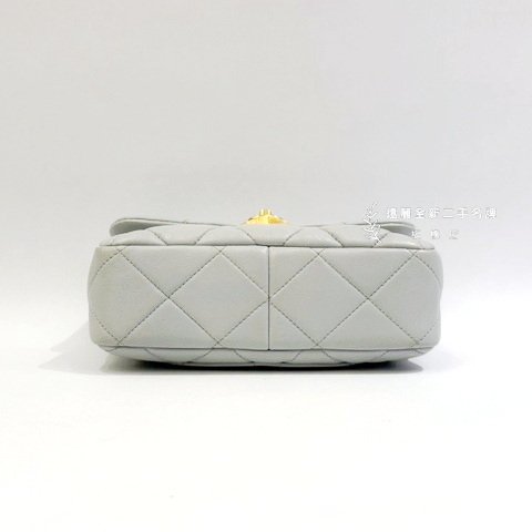 CHANEL  Flap Bag愛心鎖扣寶寶藍小羊皮鍊條包AS3986-5
