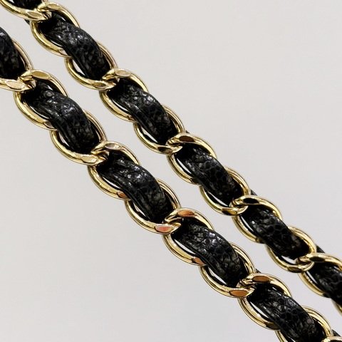 S2825 CHANEL MAXI JUMBO黑荔枝皮金釦口蓋包A58601-7