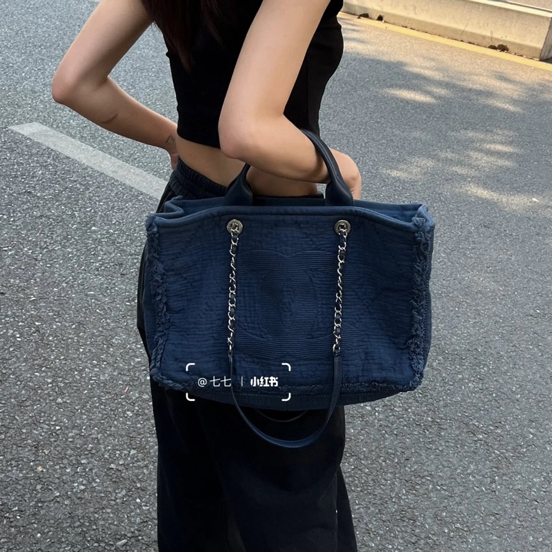 Chanel 中型 Deauville #流蘇帆布購物包沙灘包 ～可手提和肩背兩用（黑色）-1