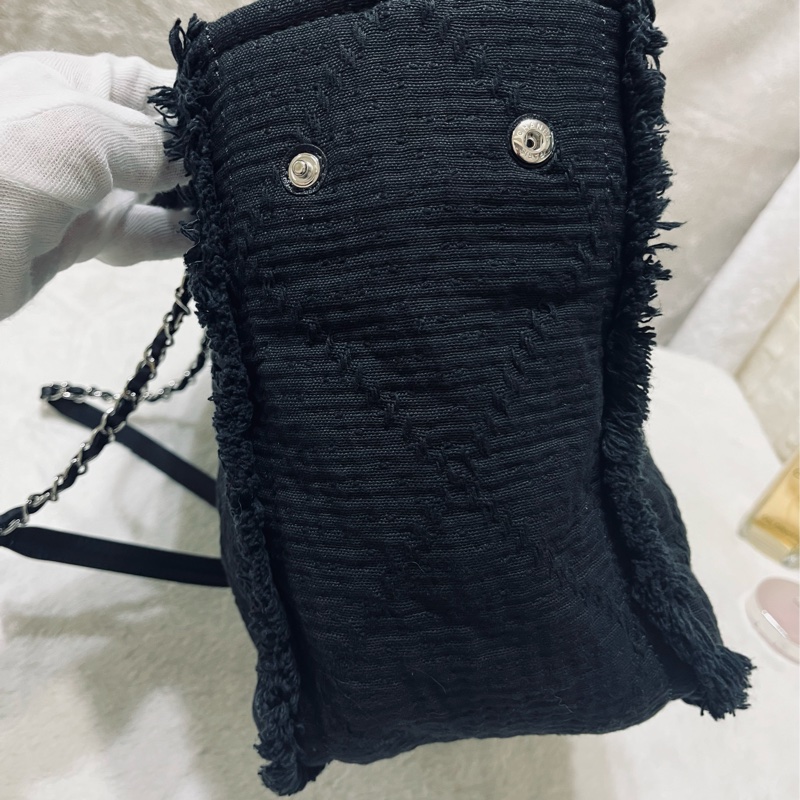 Chanel 中型 Deauville #流蘇帆布購物包沙灘包 ～可手提和肩背兩用（黑色）-17