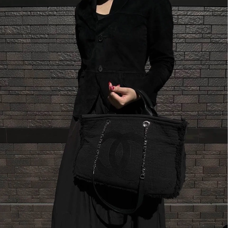 Chanel 中型 Deauville #流蘇帆布購物包沙灘包 ～可手提和肩背兩用（黑色）-48