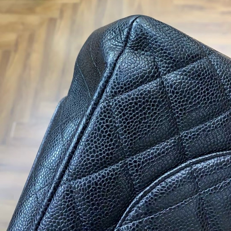 🖤賠本出🖤CHANEL Maxi Cf 33cm 香奈兒 黑金荔 枝牛皮 超大經典口蓋包 菱格紋-13