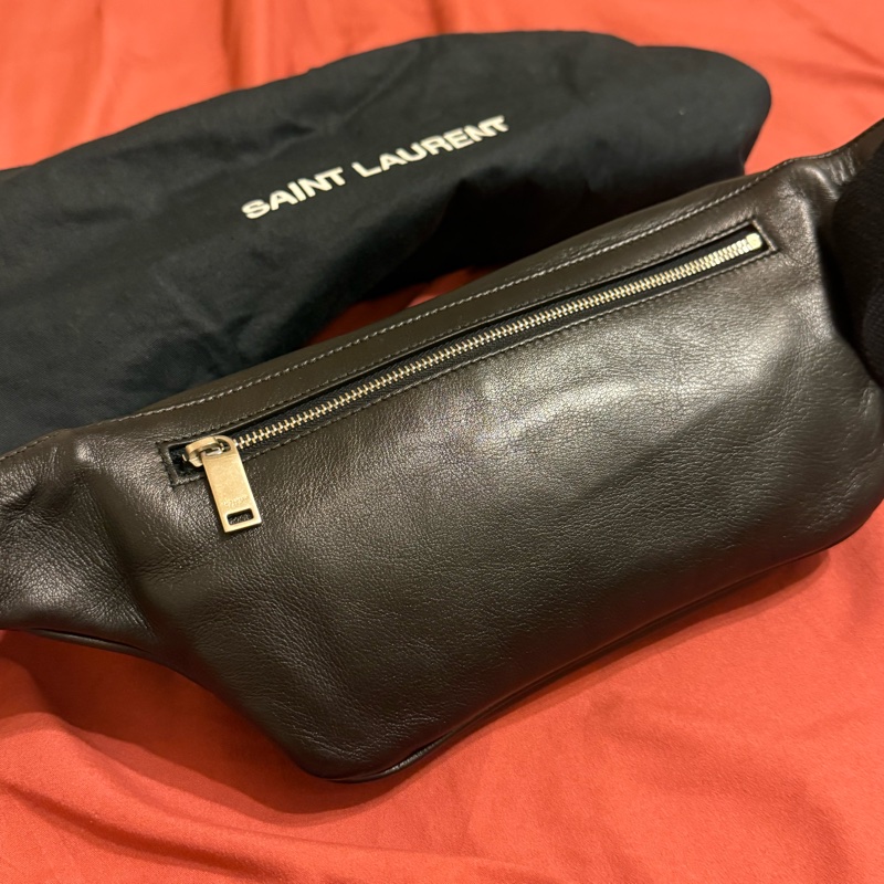 Saint Laurent Paris 經典黑色軟皮腰包-6