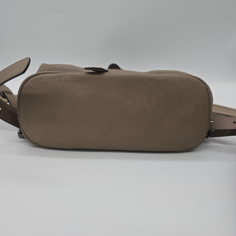 LongChamp 3D 灰褐色 大容量 全牛皮 雙肩包 書包 電腦包-4