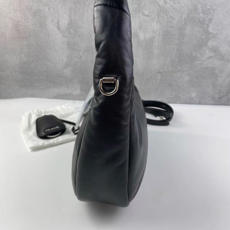 PRADA 斜背腋下包 迷你黑色 12.5*21*6.5cm 99新 配件塵袋-3