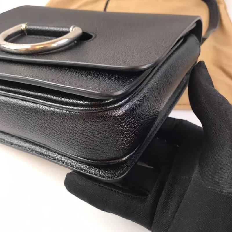 BURBERRY 黑色D型斜背包 17.5*4*12.5 99新 配件塵袋-5