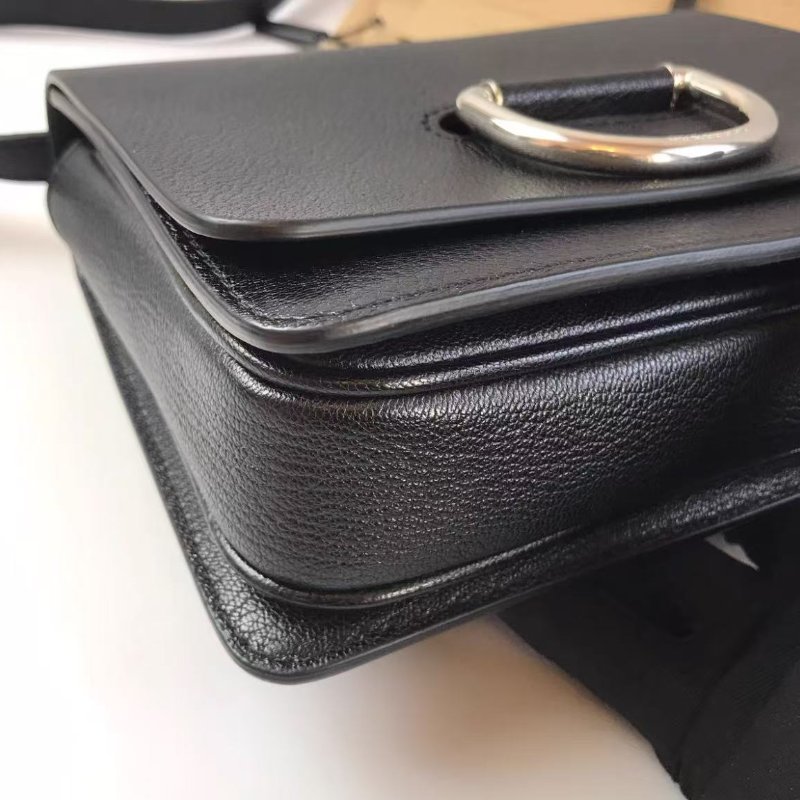 BURBERRY 黑色D型斜背包 17.5*4*12.5 99新 配件塵袋-6