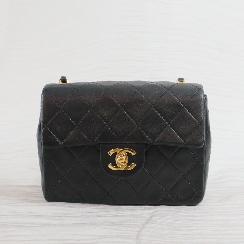 Chanel香奈兒黑金老香羊皮方胖18cm-0