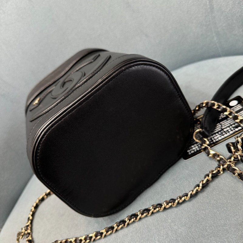 ✨Chanel 黑金化妝盒包 99新 配件塵袋保卡-4