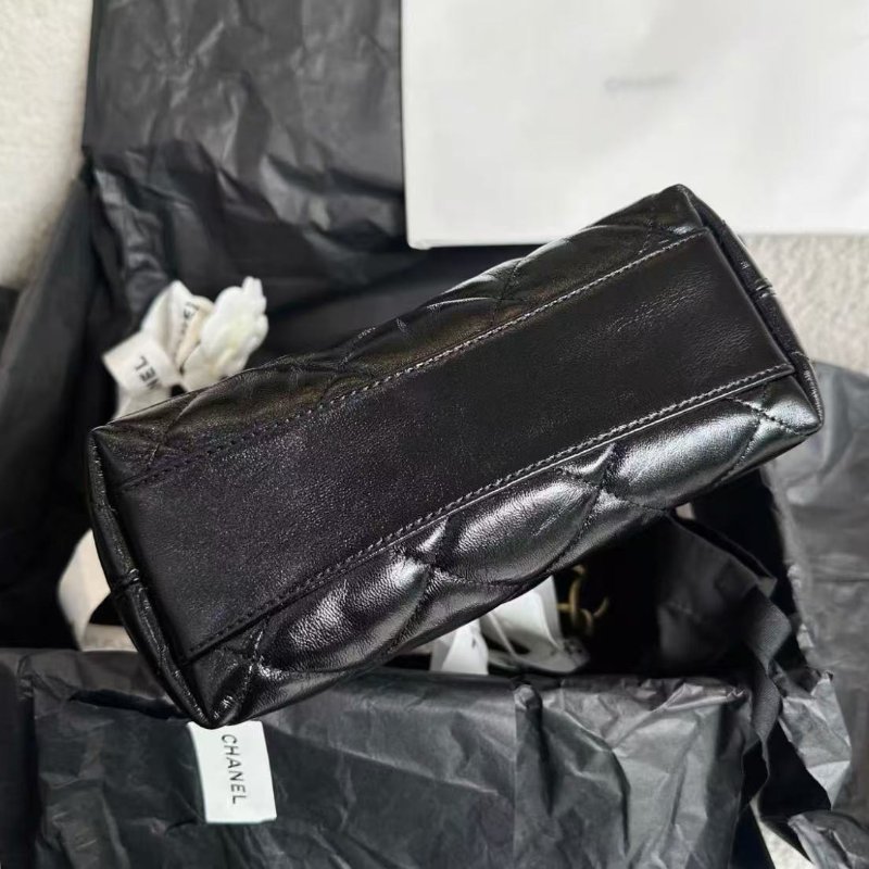 ✨Chanel 24A 黑金hobo小號 底22cm 全新 配件塵袋盒子-1