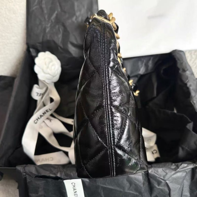✨Chanel 24A 黑金hobo小號 底22cm 全新 配件塵袋盒子-2
