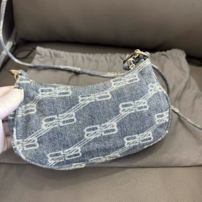 Balenciaga Le Cagole 牛仔腋下包21x11x4 98新 配件塵袋-3