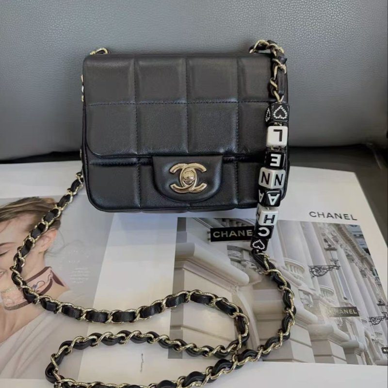 Chanel 23c黑金骰子鍊條冰格方胖子16.5×12.5 98新 配件塵袋-0
