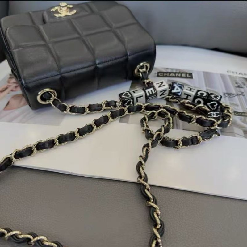 Chanel 23c黑金骰子鍊條冰格方胖子16.5×12.5 98新 配件塵袋-1