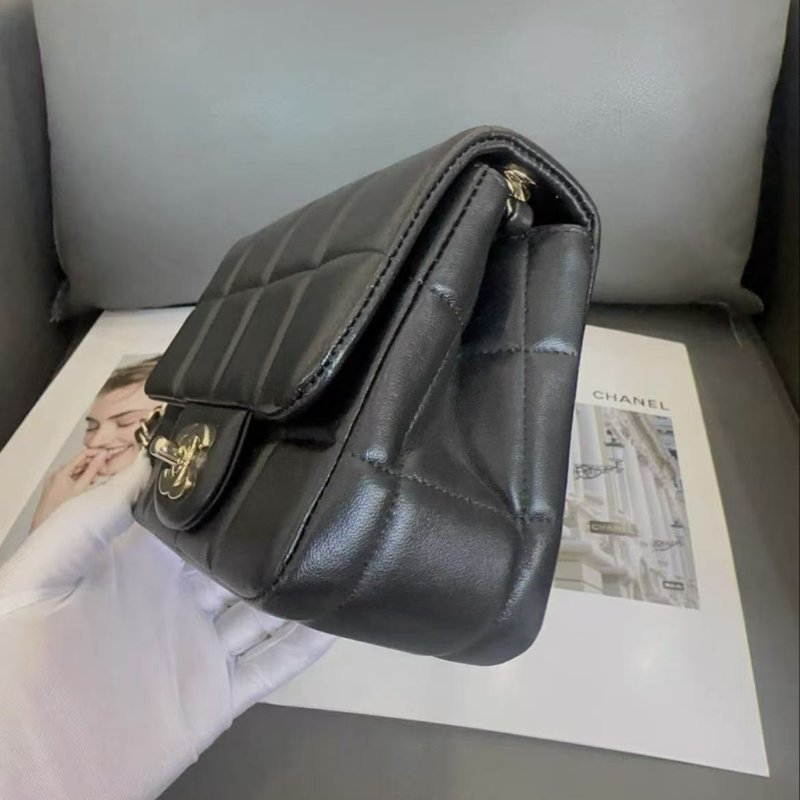 Chanel 23c黑金骰子鍊條冰格方胖子16.5×12.5 98新 配件塵袋-6