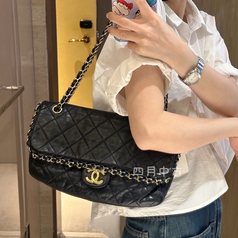 全網最低價‼️Chanel 17開黑金滾邊鏈條cf手提肩背包-3