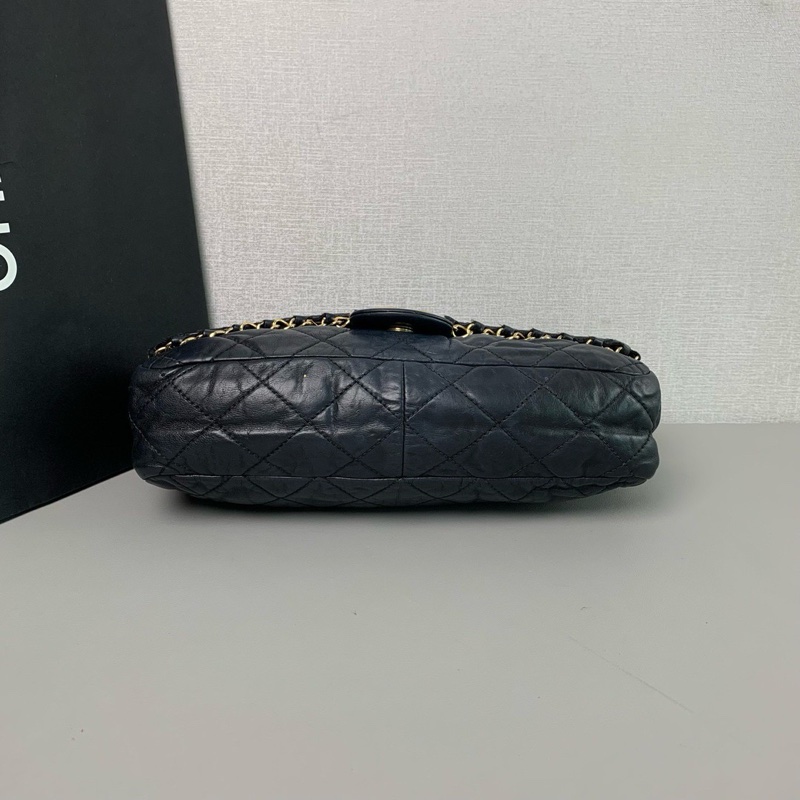 全網最低價‼️Chanel 17開黑金滾邊鏈條cf手提肩背包-8