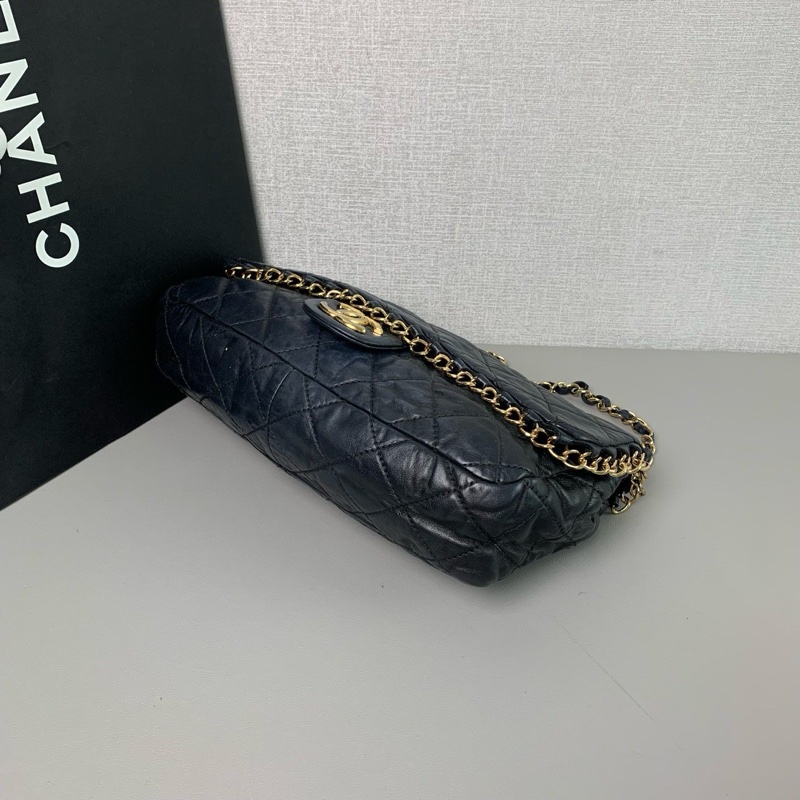 全網最低價‼️Chanel 17開黑金滾邊鏈條cf手提肩背包-9