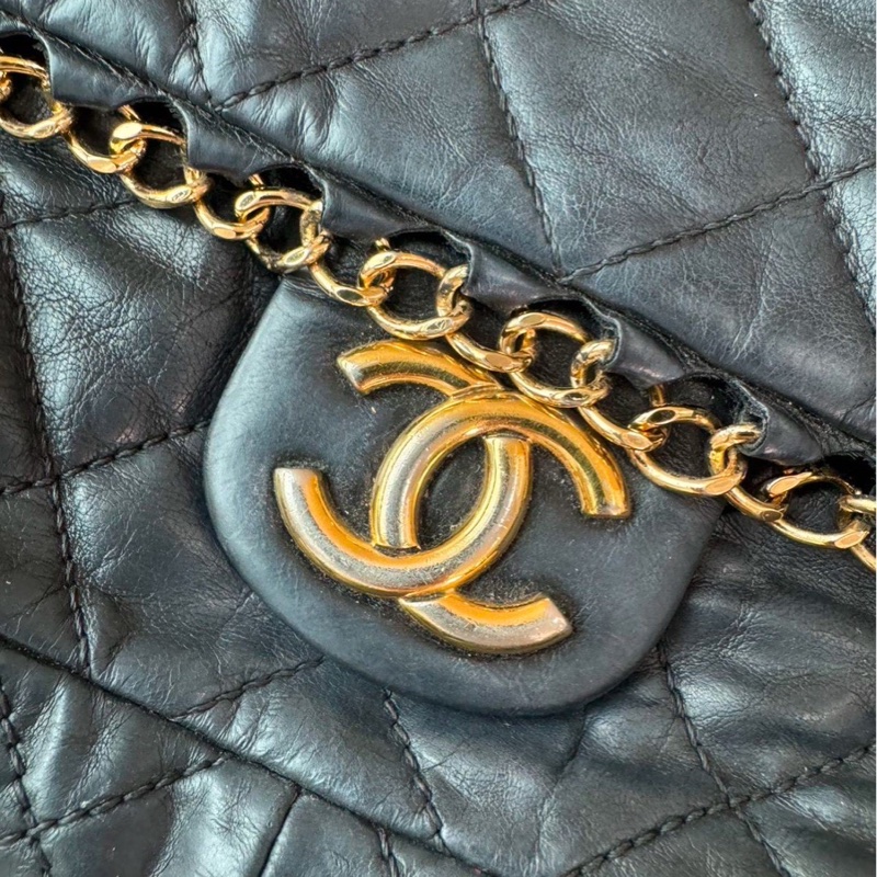 全網最低價‼️Chanel 17開黑金滾邊鏈條cf手提肩背包-18