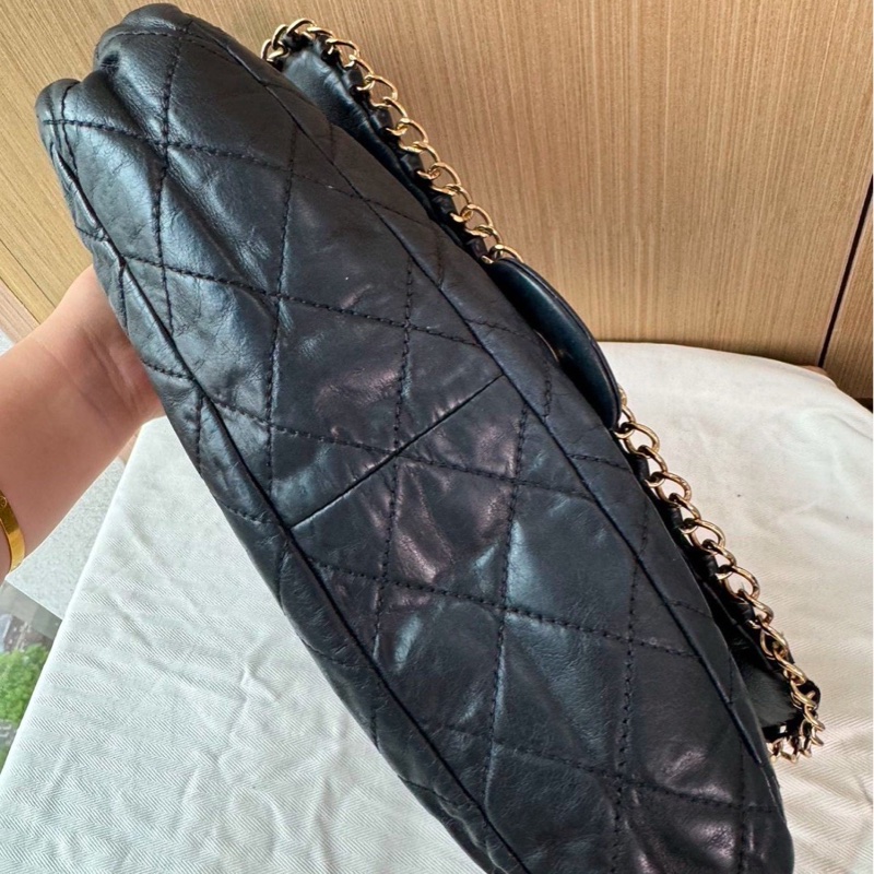 全網最低價‼️Chanel 17開黑金滾邊鏈條cf手提肩背包-28