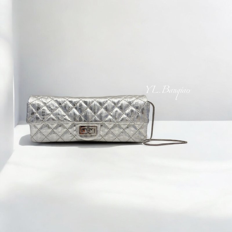 CHANEL銀色2.55銀扣長形下蓋鍊包-0