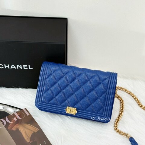 CHANEL 寶藍色荔枝皮金釦BOY WOC