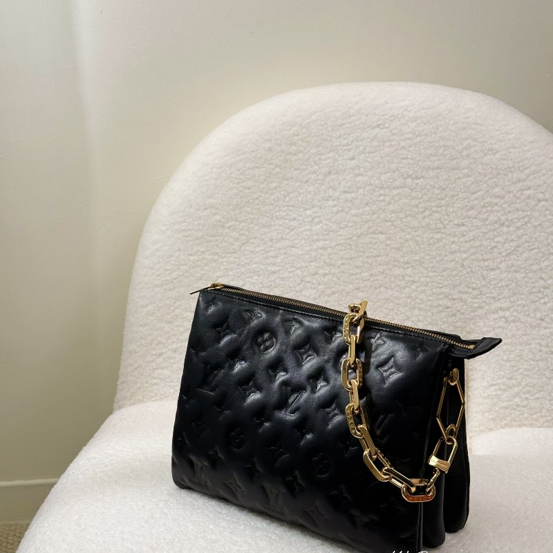 LV Coussin PM黑小羊皮壓紋肩背包M21260-0