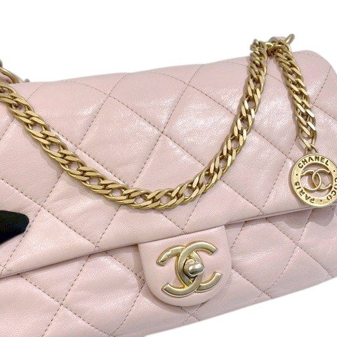 CHANEL 櫻花粉金幣鍊條口蓋肩背包AS4000-11