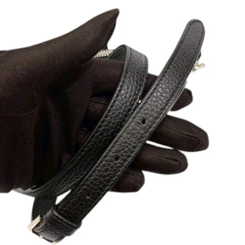 Burberry 黑牛皮壓紋logo相機包-7