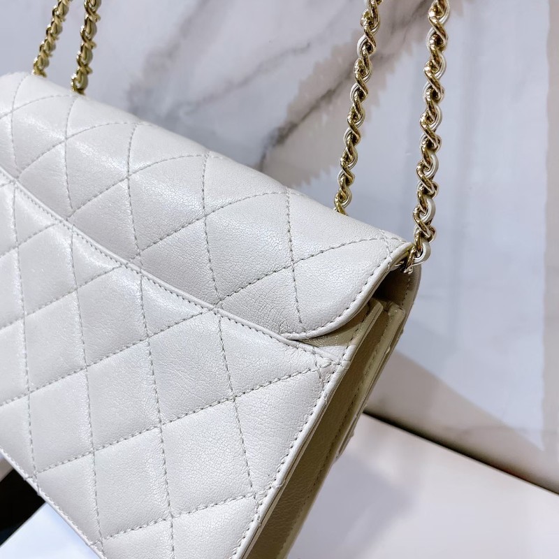 （清倉賠本出售）全配防塵盒保卡 CHANEL 香奈兒 珍珠白色小香風山羊皮菱格紋方壓釦掀蓋鏈包-16