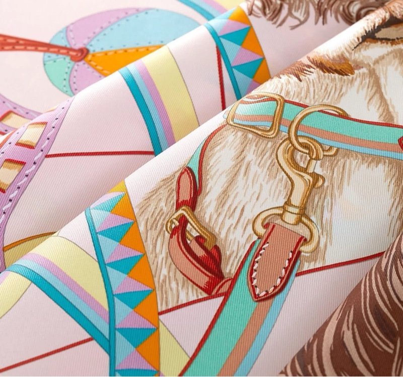 Hermes 愛馬仕 狗狗選角日 70cm 絲巾Beige Doré / Rose / Turquoise全新-2