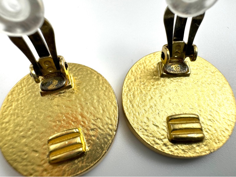 Chanel Vintage 01P金屬黑色cc夾式耳環-9