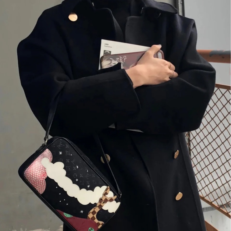 「JL精品代購」LV 童話森林系列 緞面腋下包-2