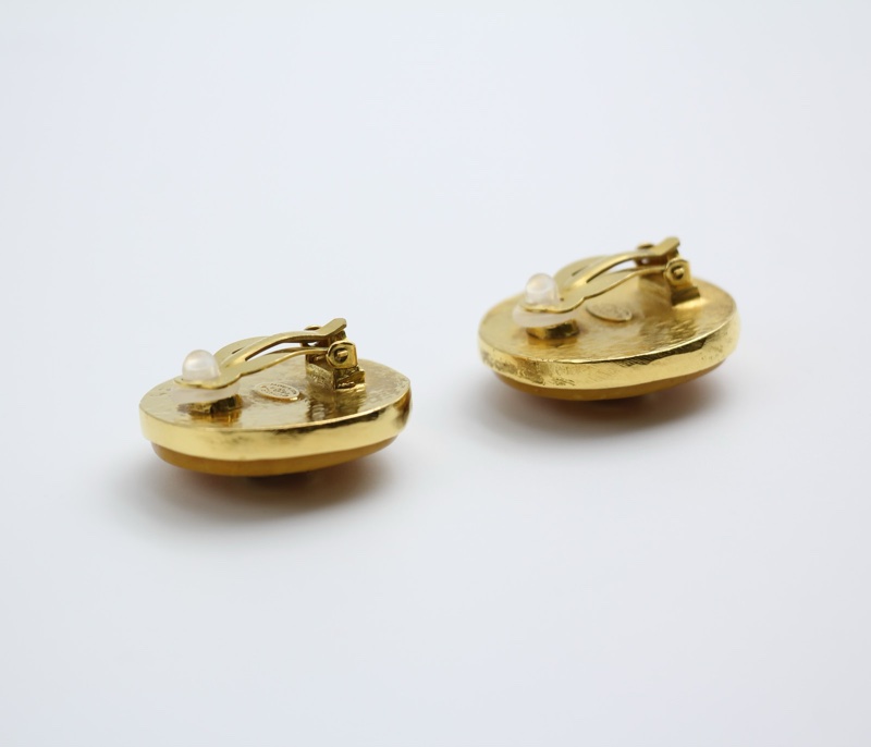 Chanel Vintage 98P仿蜜蠟焦糖色CC logo耳夾-4