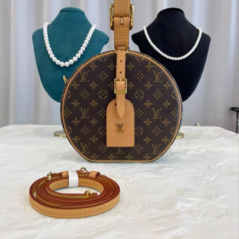 LV Petite Boite Chapeau 老花硬圓餅包 17.5*16.5*7.5 98新配件塵袋-0