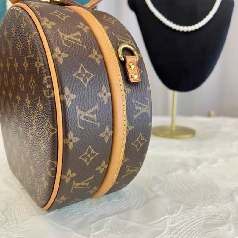 LV Petite Boite Chapeau 老花硬圓餅包 17.5*16.5*7.5 98新配件塵袋-1