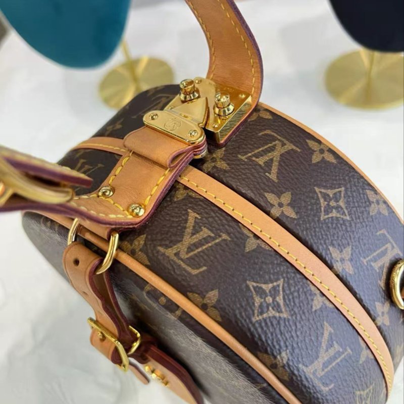 LV Petite Boite Chapeau 老花硬圓餅包 17.5*16.5*7.5 98新配件塵袋-4