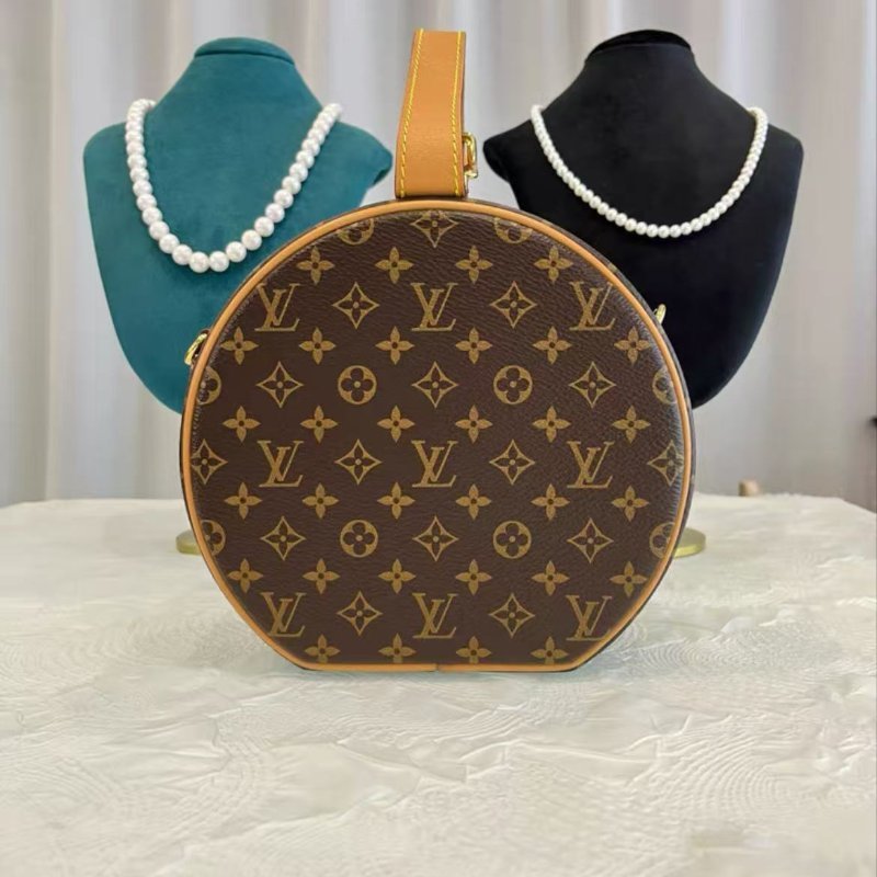 LV Petite Boite Chapeau 老花硬圓餅包 17.5*16.5*7.5 98新配件塵袋-5