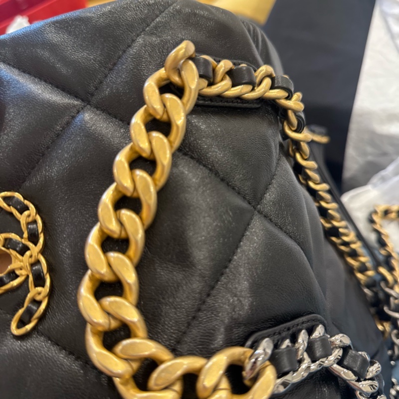 香奈兒19後背包-7