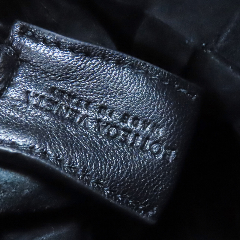 黑色 編織牛皮 Mini Loop Camera 肩背包【BOTTEGA VENETA BV 寶緹嘉】 723547V1G118425-5