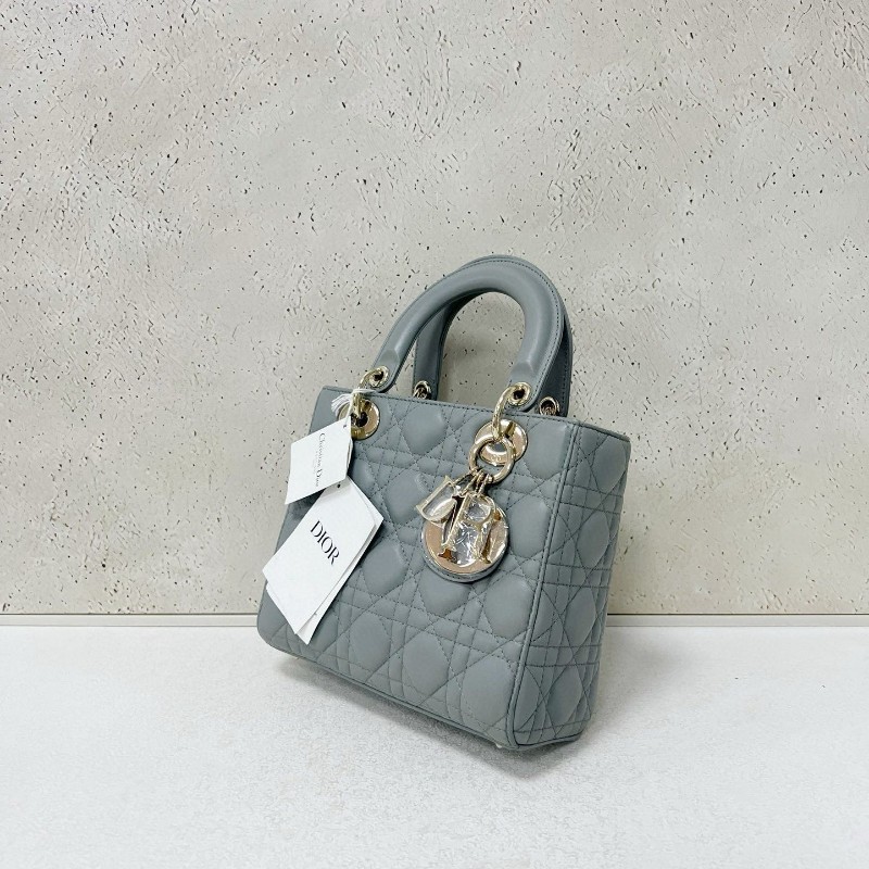 Dior lady Dior 4格-3