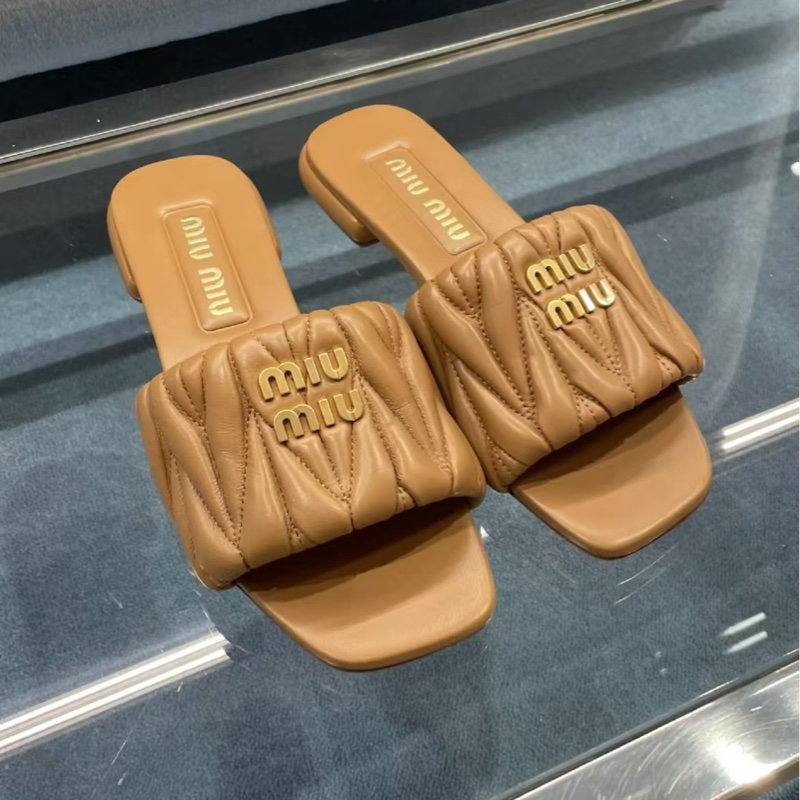 促銷品 Miu Miu Matelassé 納帕皮革拖鞋 2025新配色焦糖色-1