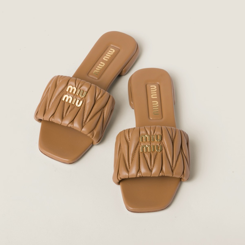 促銷品 Miu Miu Matelassé 納帕皮革拖鞋 2025新配色焦糖色-2