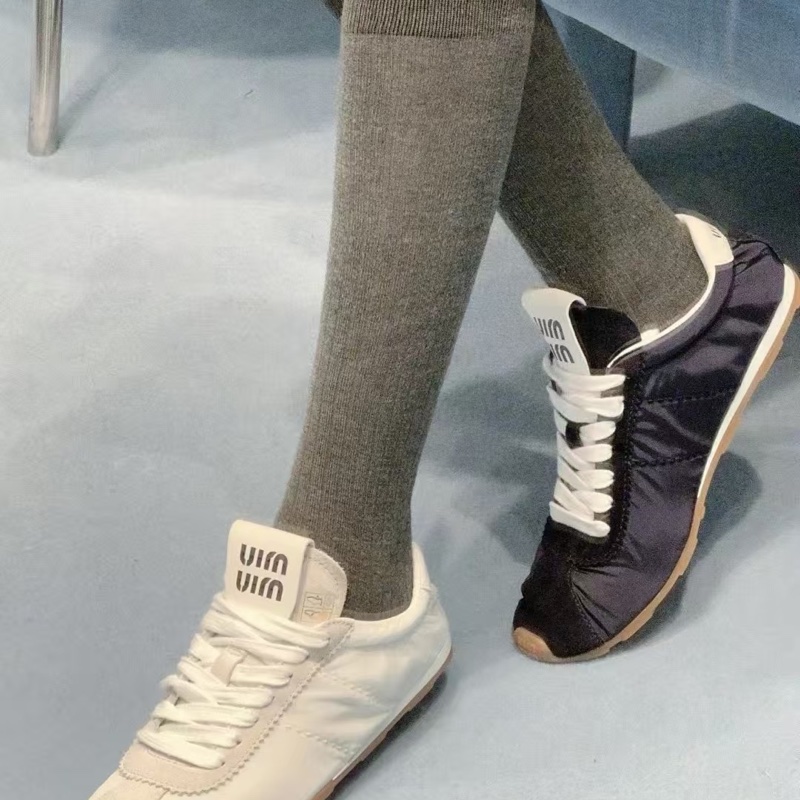 2025 新品 Miu Miu Plume 技術面料和麂皮運動鞋 兩色-8