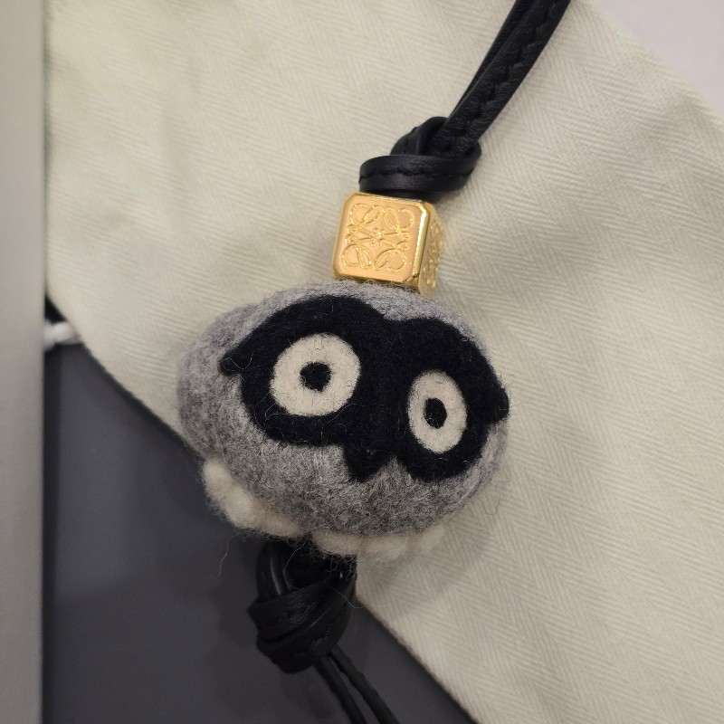 LOEWE 貓頭鷹吊飾 包掛-1