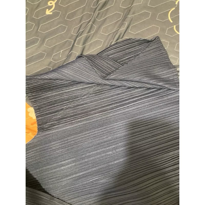 三宅一生issey miyake 九分袖 造型領 微彈跳 蓬蓬下擺 深藍色-1